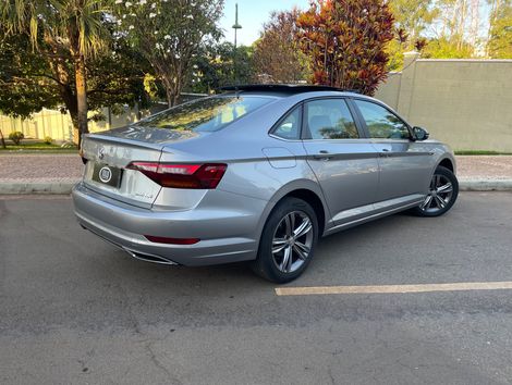 VolksWagen JETTA R-Line 250 TSI 1.4 Flex 16V Aut.