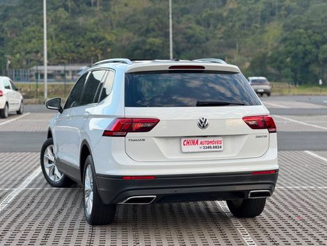 VolksWagen TIGUAN Allspac Comf 250 TSI 1.4 Flex
