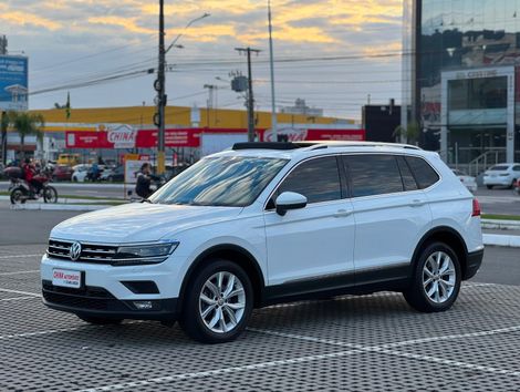 VolksWagen TIGUAN Allspac Comf 250 TSI 1.4 Flex