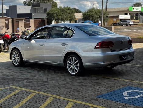 VolksWagen Passat TB 2.0 FSI/TSI 211cv Tiptronic 4p
