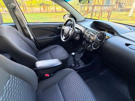 Toyota ETIOS XLS Sedan 1.5 Flex 16V 4p Mec.