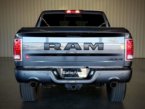 RAM CLASSIC LARAMIE NIGHT ED. 5.7 4X4 Aut.