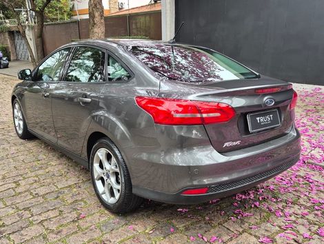 Ford Focus 2.0 16V/SE/SE Plus Flex 5p Aut.