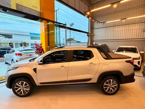 Fiat Strada Volcano 1.3 Flex 8V CD