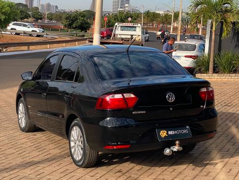 VolksWagen VOYAGE TREND 1.6 Mi Total Flex 8V 4p