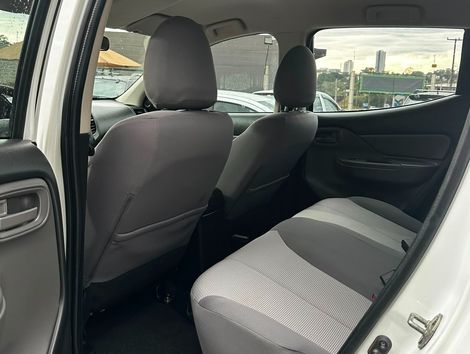 Mitsubishi L200 Triton Gls 2.4 Cd Diesel Automático - foto 6