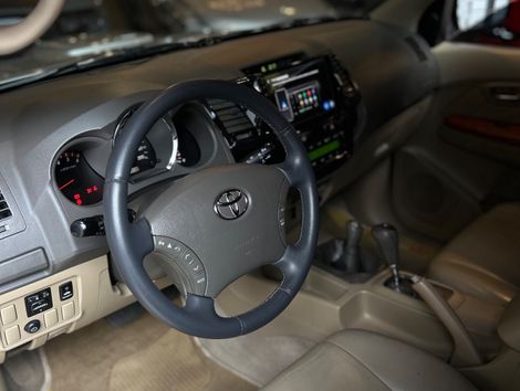 Toyota Hilux SW4 SRV 4x4 4.0 V6 24V Aut.
