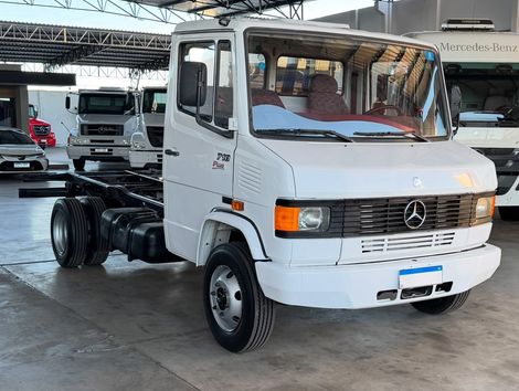 MERCEDES-BENZ 710/ 710 Plus 2p (diesel)