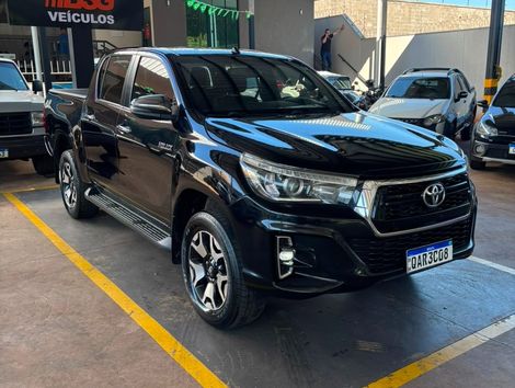 Toyota Hilux CD SRX 4x4 2.8 TDI 16V Diesel Aut.