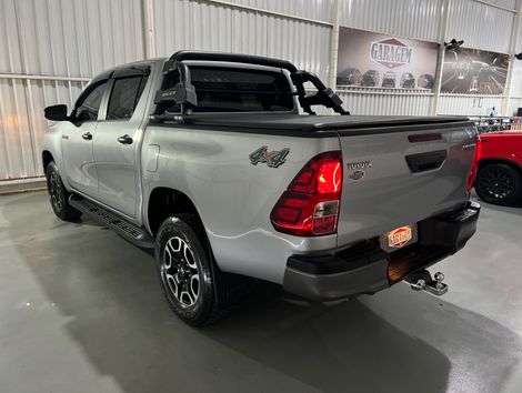 Toyota Hilux CD 4x4 2.8 Diesel Mec.