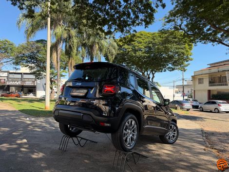 Jeep Renegade Long. T270 1.3 TB 4x2 Flex Aut.