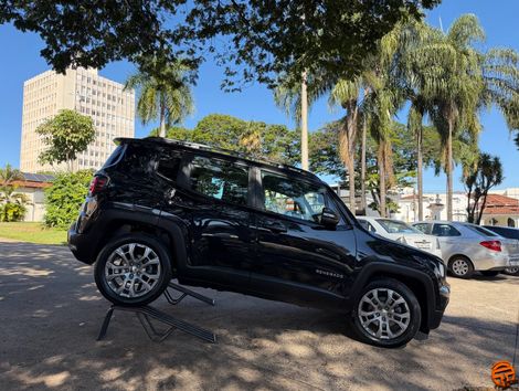 Jeep Renegade Long. T270 1.3 TB 4x2 Flex Aut.
