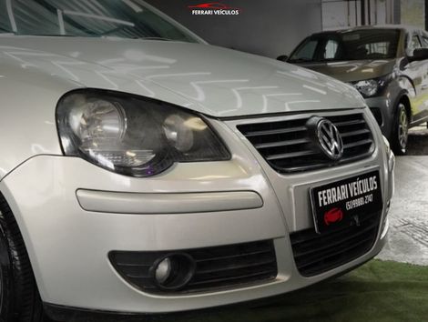 VolksWagen Polo Sedan 1.6 Mi Total Flex 8V 4p