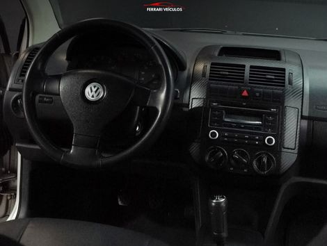 VolksWagen Polo Sedan 1.6 Mi Total Flex 8V 4p