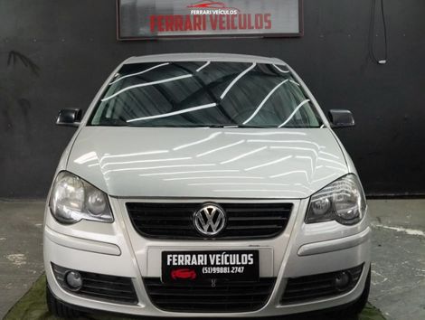 VolksWagen Polo Sedan 1.6 Mi Total Flex 8V 4p