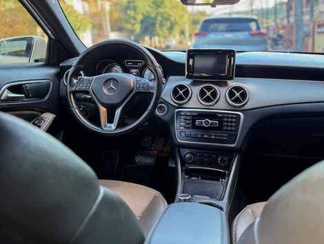 Mercedes GLA 200 Style 1.6 TB 16V/Flex Aut.