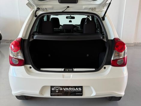 Toyota ETIOS X Plus 1.5 Flex 16V 5p Aut.