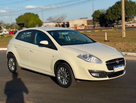 Fiat Bravo ESSENCE 1.8 Flex 16V 5p