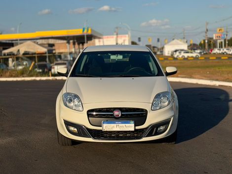 Fiat Bravo ESSENCE 1.8 Flex 16V 5p