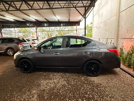 Nissan VERSA SL 1.6 16V FlexStart 4p Aut.