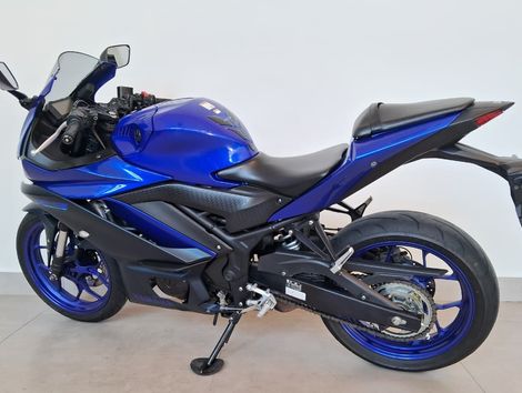 YAMAHA YZF R-3 321/ABS