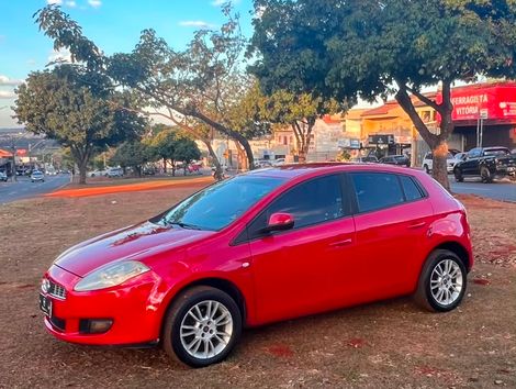 Fiat Bravo ESSENCE 1.8 Flex 16V 5p
