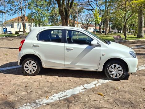 Toyota ETIOS XS 1.5 Flex 16V 5p Mec.