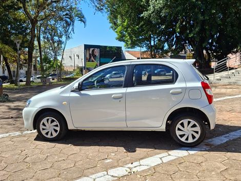 Toyota ETIOS XS 1.5 Flex 16V 5p Mec.