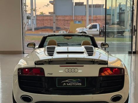 Audi R8 Spyder 5.2 Quattro R-tronic/S-tronic