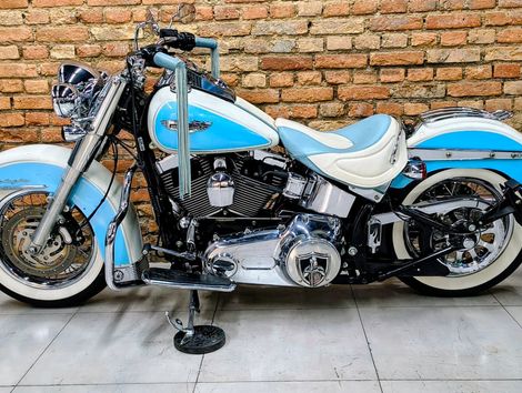 Harley SOFTAIL DELUXE  FLSTN