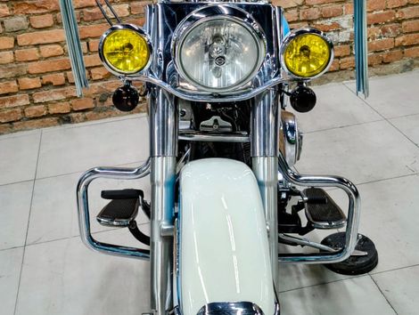 Harley SOFTAIL DELUXE  FLSTN