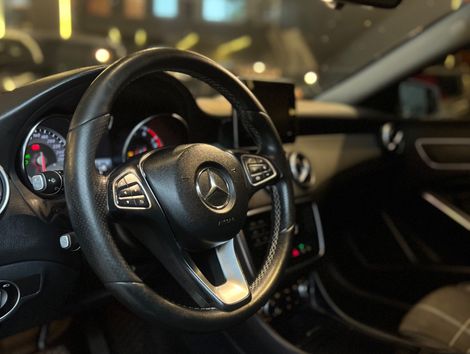 Mercedes GLA 200 Advance 1.6/1.6 TB 16V Flex Aut.