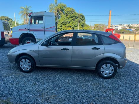 Ford Focus 1.6 S/SE/SE Plus Flex 8V/16V  5p