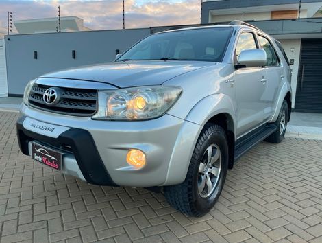 Toyota Hilux SW4 SR 4x2 2.7/ 2.7 Flex 16V Aut.