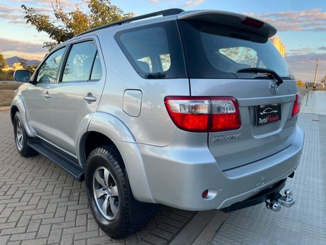 Toyota Hilux SW4 SR 4x2 2.7/ 2.7 Flex 16V Aut.
