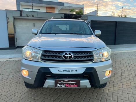 Toyota Hilux SW4 SR 4x2 2.7/ 2.7 Flex 16V Aut.