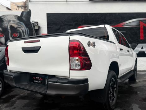 Toyota Hilux CD 4x4 2.8 Diesel Mec.