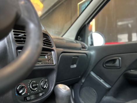 Renault Clio Authentique 1.0/1.0 Hi-Power 16V 3p