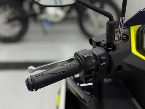 YAMAHA AEROX CONNECTED ABS
