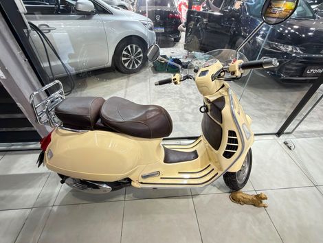 VESPA GTV 300