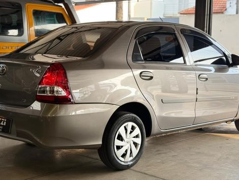 Toyota ETIOS X Sedan 1.5 Flex 16V 4p Mec.