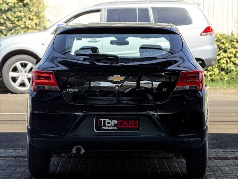 Chevrolet Onix Hatch LT 1.0 8V Flexpower 5P Mec - foto 8