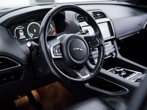 Jaguar F-Pace 2.0 R-Sport 250cv Aut.