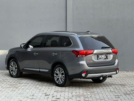 Mitsubishi OUTLANDER 2.2 165cv Diesel Aut.