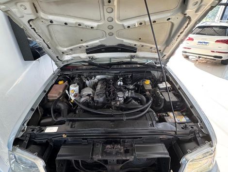 Chevrolet S10 P-Up Tornado 2.8 TDI 4x2/4x4 CD Dies