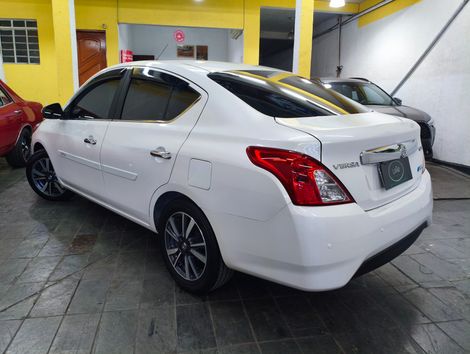 Nissan VERSA SL 1.6 16V FlexStart 4p Aut.