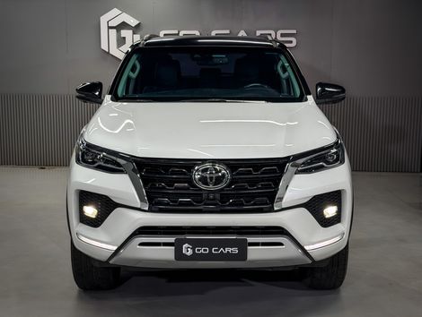 Toyota Hilux SW4 SRX 4x4 2.8 TDI 16V Dies. Aut.