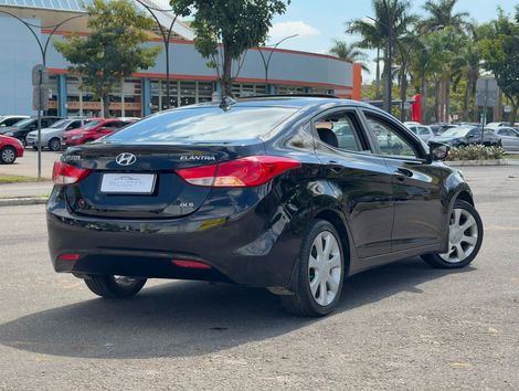 Hyundai Elantra GLS 1.8 16V Aut.