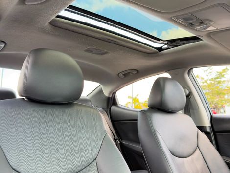 Hyundai Elantra GLS 1.8 16V Aut.