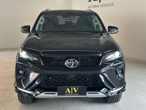 Toyota Hilux SW4 SRX Plat. 4x4 2.8 TB Die. Aut.